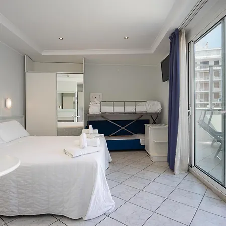 Oriente Szálloda Milano Marittima